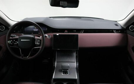 Land Rover Range Rover Evoque II, 2024 год, 6 090 000 рублей, 10 фотография