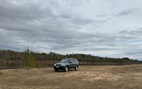 Chevrolet Niva I рестайлинг, 2018 год, 800 000 рублей, 1 фотография