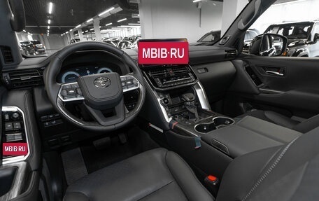 Toyota Land Cruiser, 2025 год, 13 300 000 рублей, 7 фотография