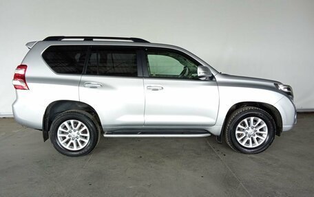 Toyota Land Cruiser Prado 150 рестайлинг 2, 2016 год, 3 397 000 рублей, 7 фотография