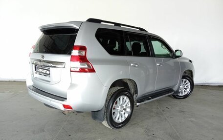 Toyota Land Cruiser Prado 150 рестайлинг 2, 2016 год, 3 397 000 рублей, 6 фотография