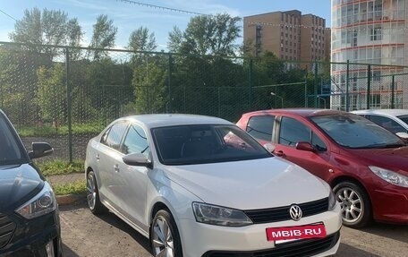 Volkswagen Jetta VI, 2014 год, 890 000 рублей, 2 фотография