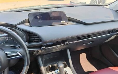 Mazda 3, 2022 год, 1 985 000 рублей, 4 фотография
