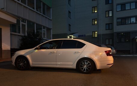 Skoda Octavia, 2017 год, 1 300 000 рублей, 12 фотография