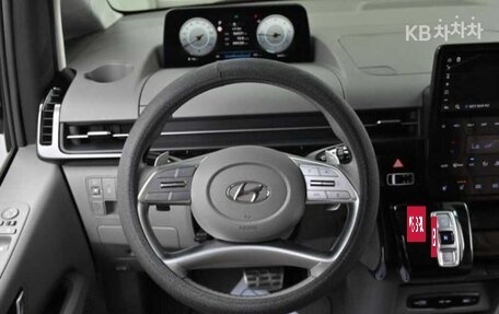 Hyundai Staria, 2023 год, 3 700 000 рублей, 10 фотография