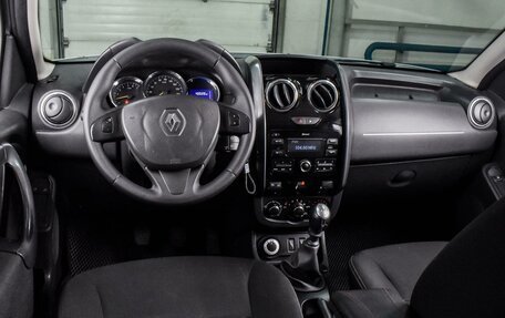 Renault Duster I рестайлинг, 2017 год, 1 299 000 рублей, 6 фотография