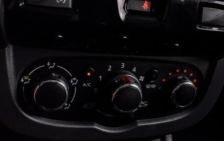 Renault Duster I рестайлинг, 2017 год, 1 299 000 рублей, 12 фотография