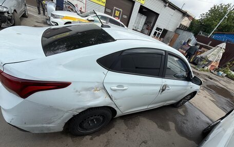 Hyundai Solaris II рестайлинг, 2019 год, 630 000 рублей, 5 фотография