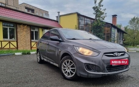 Hyundai Solaris II рестайлинг, 2011 год, 750 000 рублей, 6 фотография
