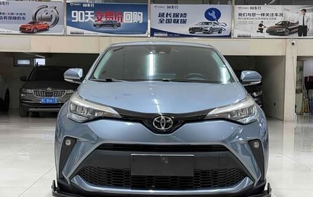 Toyota C-HR I рестайлинг, 2022 год, 1 990 000 рублей, 2 фотография