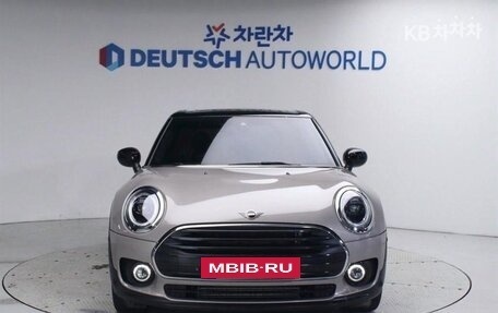 MINI Clubman, 2022 год, 2 290 000 рублей, 3 фотография