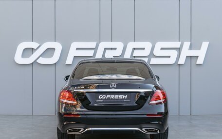 Mercedes-Benz E-Класс, 2019 год, 3 780 000 рублей, 4 фотография