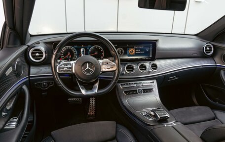 Mercedes-Benz E-Класс, 2019 год, 3 780 000 рублей, 13 фотография