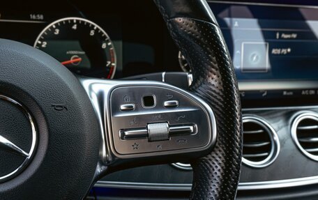 Mercedes-Benz E-Класс, 2019 год, 3 780 000 рублей, 25 фотография