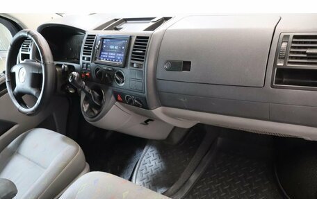Volkswagen Transporter T5 рестайлинг, 2006 год, 950 000 рублей, 5 фотография