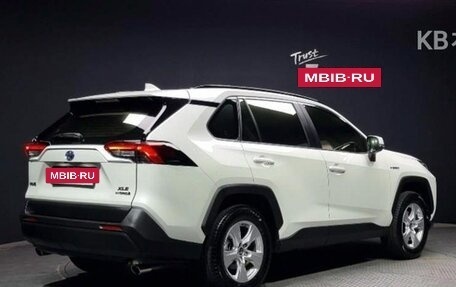 Toyota RAV4, 2019 год, 2 900 000 рублей, 2 фотография