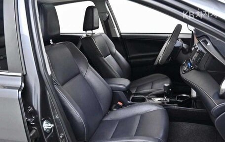Toyota RAV4, 2018 год, 2 700 000 рублей, 6 фотография