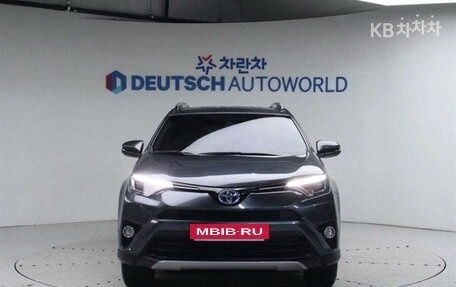 Toyota RAV4, 2018 год, 2 700 000 рублей, 3 фотография