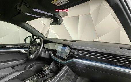 Volkswagen Touareg III, 2019 год, 5 500 000 рублей, 9 фотография
