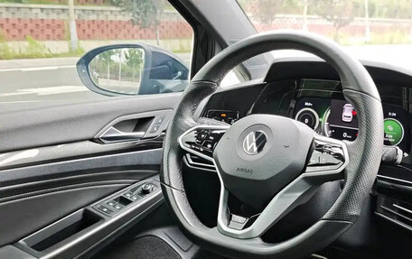 Volkswagen Golf VII, 2021 год, 1 400 777 рублей, 7 фотография