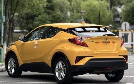 Toyota C-HR I рестайлинг, 2021 год, 2 020 000 рублей, 13 фотография