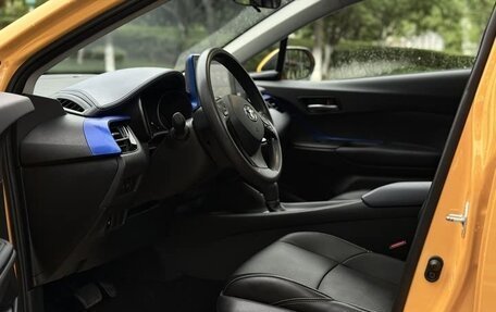 Toyota C-HR I рестайлинг, 2021 год, 2 020 000 рублей, 7 фотография