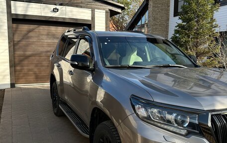 Toyota Land Cruiser Prado 150 рестайлинг 2, 2021 год, 7 450 000 рублей, 4 фотография