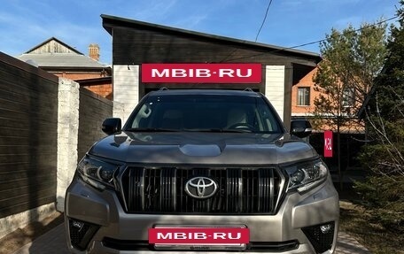 Toyota Land Cruiser Prado 150 рестайлинг 2, 2021 год, 7 450 000 рублей, 2 фотография