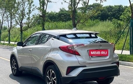 Toyota C-HR I рестайлинг, 2020 год, 2 035 000 рублей, 9 фотография