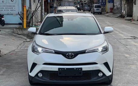 Toyota C-HR I рестайлинг, 2020 год, 2 050 000 рублей, 2 фотография