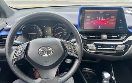 Toyota C-HR I рестайлинг, 2020 год, 2 050 000 рублей, 5 фотография