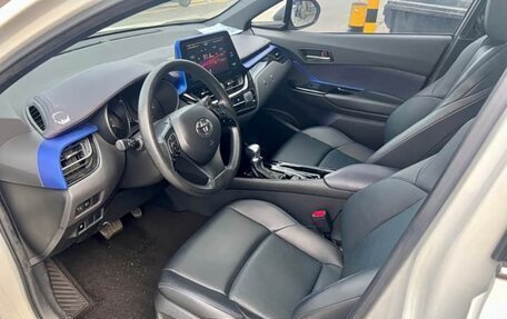 Toyota C-HR I рестайлинг, 2020 год, 2 050 000 рублей, 4 фотография