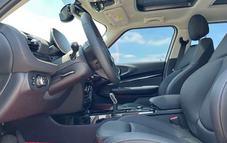 MINI Clubman, 2022 год, 2 300 000 рублей, 8 фотография