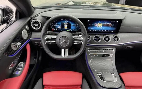 Mercedes-Benz E-Класс, 2022 год, 3 335 123 рублей, 10 фотография