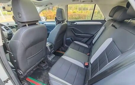 Volkswagen T-Roc I, 2021 год, 1 330 000 рублей, 5 фотография