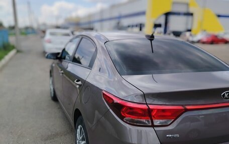 KIA Rio IV, 2018 год, 1 550 000 рублей, 4 фотография