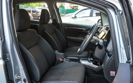 Honda Fit III, 2017 год, 1 080 000 рублей, 10 фотография