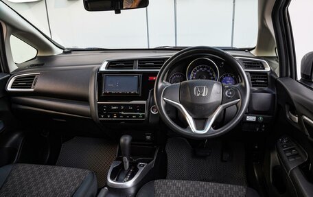 Honda Fit III, 2017 год, 1 080 000 рублей, 6 фотография