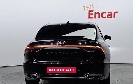 Hyundai Grandeur, 2022 год, 2 350 000 рублей, 3 фотография