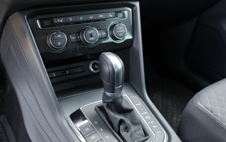 Volkswagen Tiguan II, 2017 год, 2 670 000 рублей, 16 фотография
