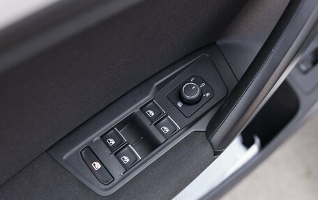 Volkswagen Tiguan II, 2017 год, 2 670 000 рублей, 17 фотография