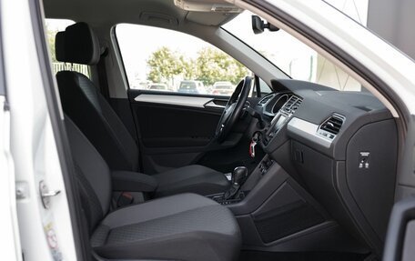 Volkswagen Tiguan II, 2017 год, 2 670 000 рублей, 21 фотография