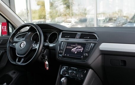 Volkswagen Tiguan II, 2017 год, 2 670 000 рублей, 10 фотография
