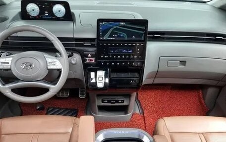 Hyundai Staria, 2022 год, 4 100 000 рублей, 6 фотография