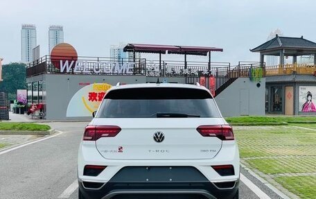 Volkswagen T-Roc I, 2022 год, 1 430 000 рублей, 11 фотография