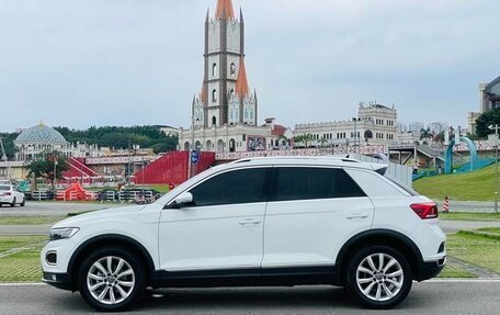 Volkswagen T-Roc I, 2022 год, 1 430 000 рублей, 13 фотография