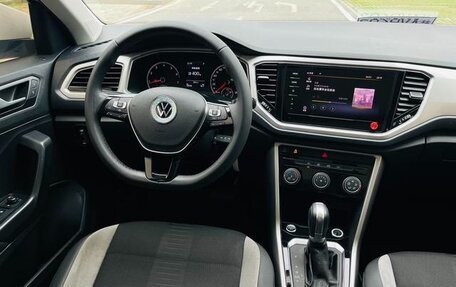 Volkswagen T-Roc I, 2022 год, 1 430 000 рублей, 25 фотография