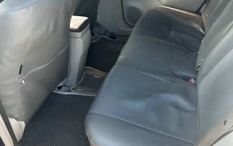 Toyota Prius, 2010 год, 900 000 рублей, 6 фотография