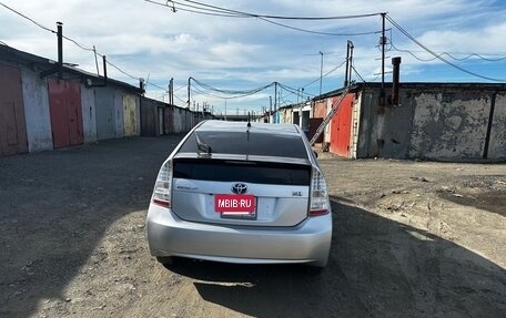 Toyota Prius, 2010 год, 900 000 рублей, 2 фотография