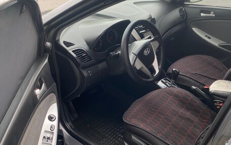 Hyundai Solaris II рестайлинг, 2012 год, 450 000 рублей, 5 фотография